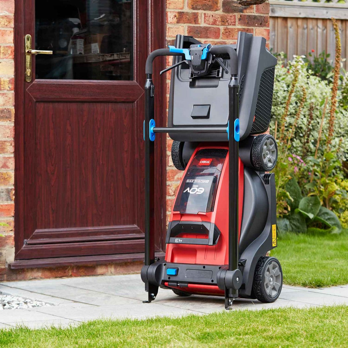 17" (43 cm) eMulticycler Self-Propelled 60V MAX* Battery Mower